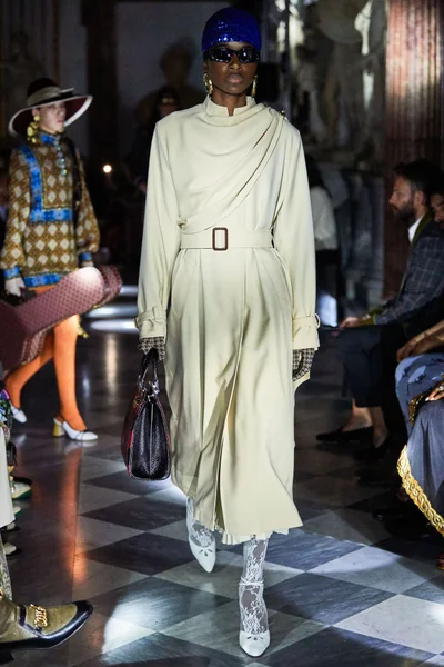 Look 38